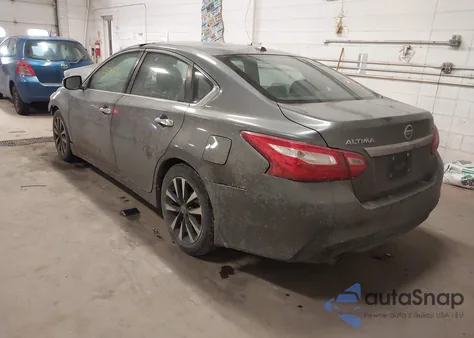 2017 Nissan Altima 2.5 Sv z USA, uszkodzony, nr VIN 1N4AL3AP5HC486202